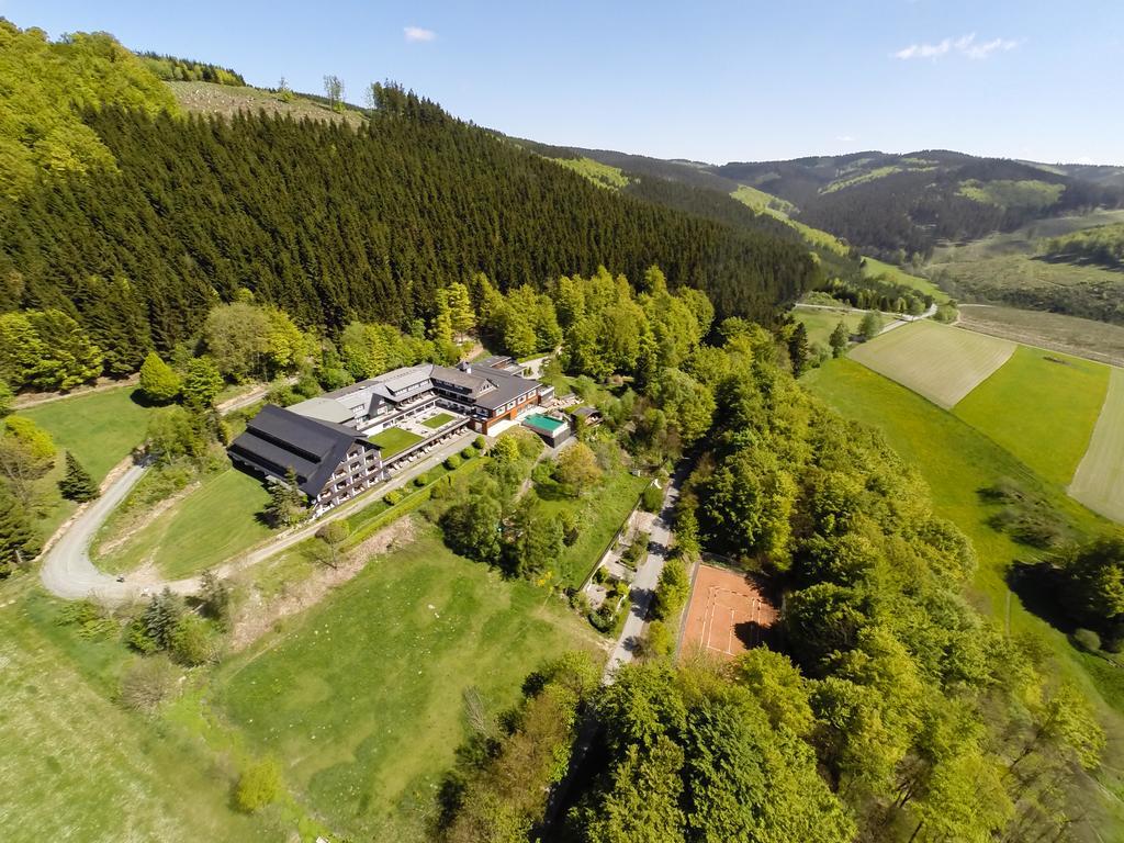 Waldhaus Ohlenbach Hotel Schmallenberg Exterior photo